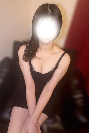 新山　ゆか