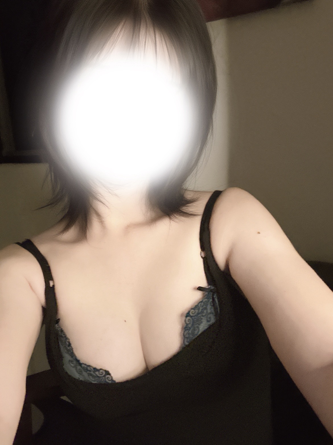 新山　ゆか