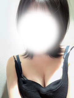 新山　ゆか