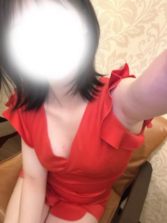 新山　ゆか